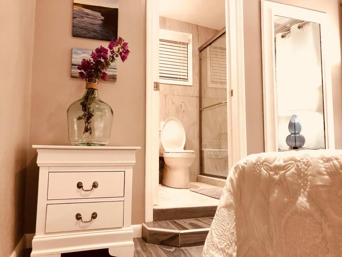 Elegant Marble Suite #6 Nassau Bahamas
